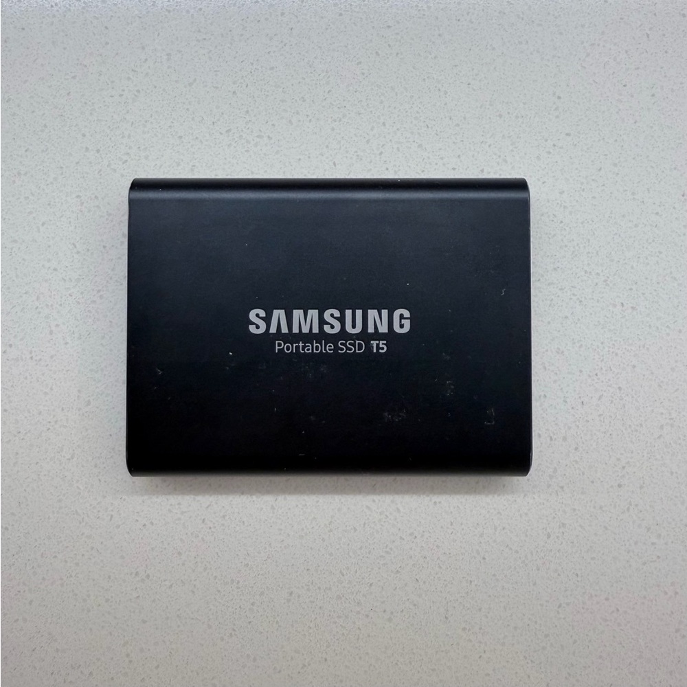 Samsung T5 Portable SSD - Black - 1TB